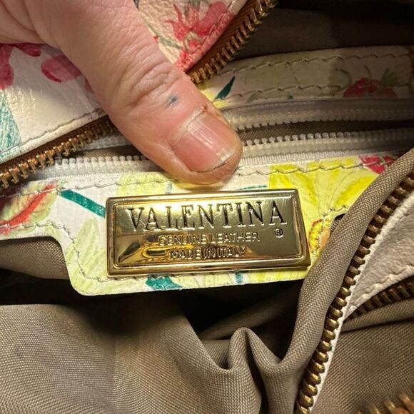 VALENTINA Women’s Multicolor Floral Leather Bucket Bag Tan Trim - Picture 3 of 7